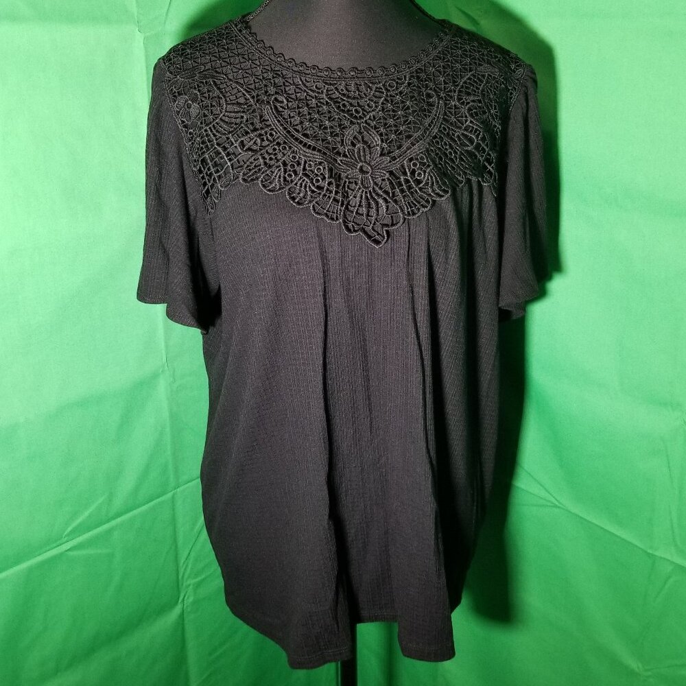 TORRID Crinkle Gauze Crochet Flutter Sleeve Black Top Size 00 Whimsigoth Witchy